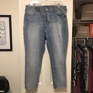 American Eagle Dream Jean